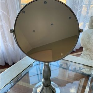 Double Sided Magnifying Makeup Mirror